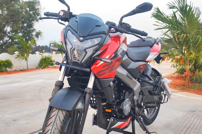 More affordable Bajaj Pulsar NS200 spotted at dealerships